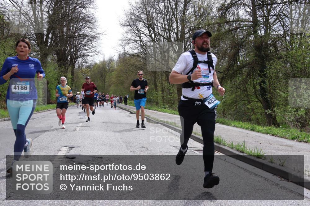 12.04.2026 - 45. Internationalen Wilhelmsburger Insellauf Yannick Fuchs http://msf.ph/oto/9503862 12.04.2026 12:51:12 Laufen 41865, 4569, 4546, 482 meine-sportfotos.de