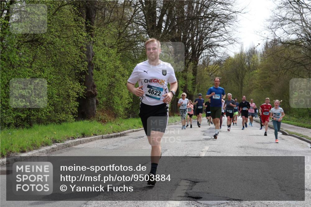 12.04.2026 - 45. Internationalen Wilhelmsburger Insellauf Yannick Fuchs http://msf.ph/oto/9503884 12.04.2026 12:51:17 Laufen 24, 4622, 5277, 4438, 3378, 2447, 5062, 4740 meine-sportfotos.de