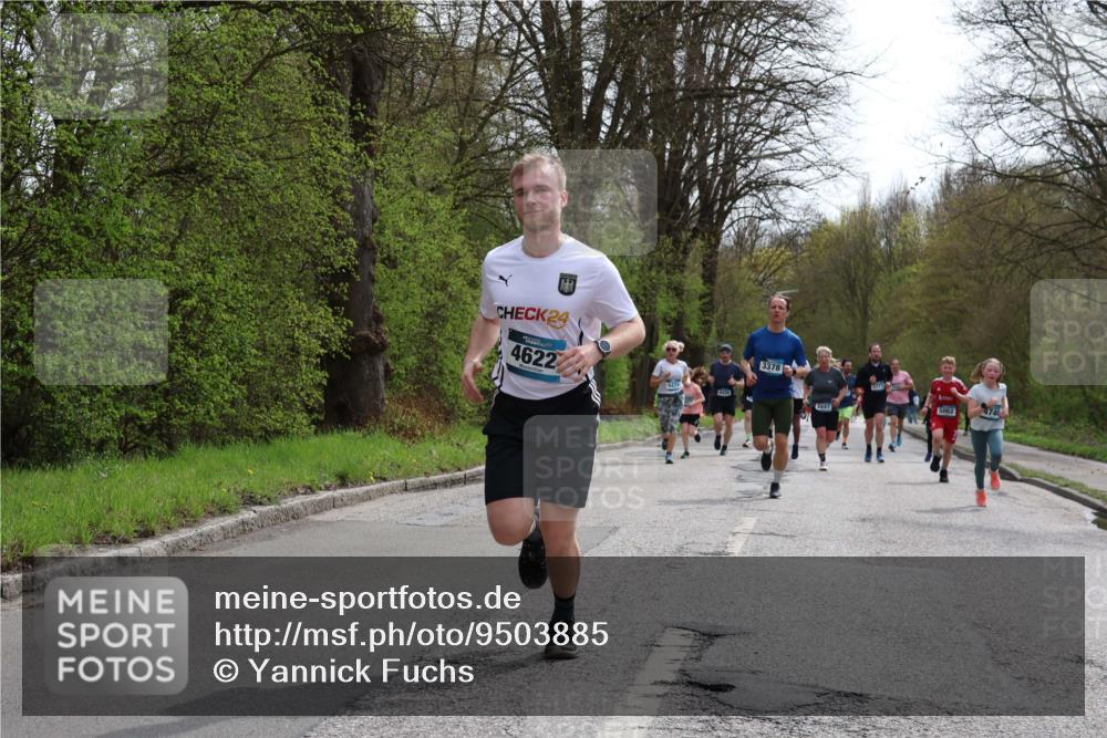 12.04.2026 - 45. Internationalen Wilhelmsburger Insellauf Yannick Fuchs http://msf.ph/oto/9503885 12.04.2026 12:51:17 Laufen 24, 4622, 5277, 4438, 3378, 2447, 5062, 4740 meine-sportfotos.de