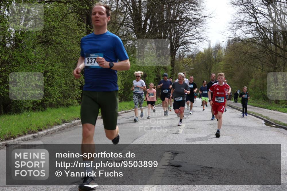 12.04.2026 - 45. Internationalen Wilhelmsburger Insellauf Yannick Fuchs http://msf.ph/oto/9503899 12.04.2026 12:51:20 Laufen 337, 5277, 5073, 4438, 2447, 5774, 64, 4937, 5062 meine-sportfotos.de