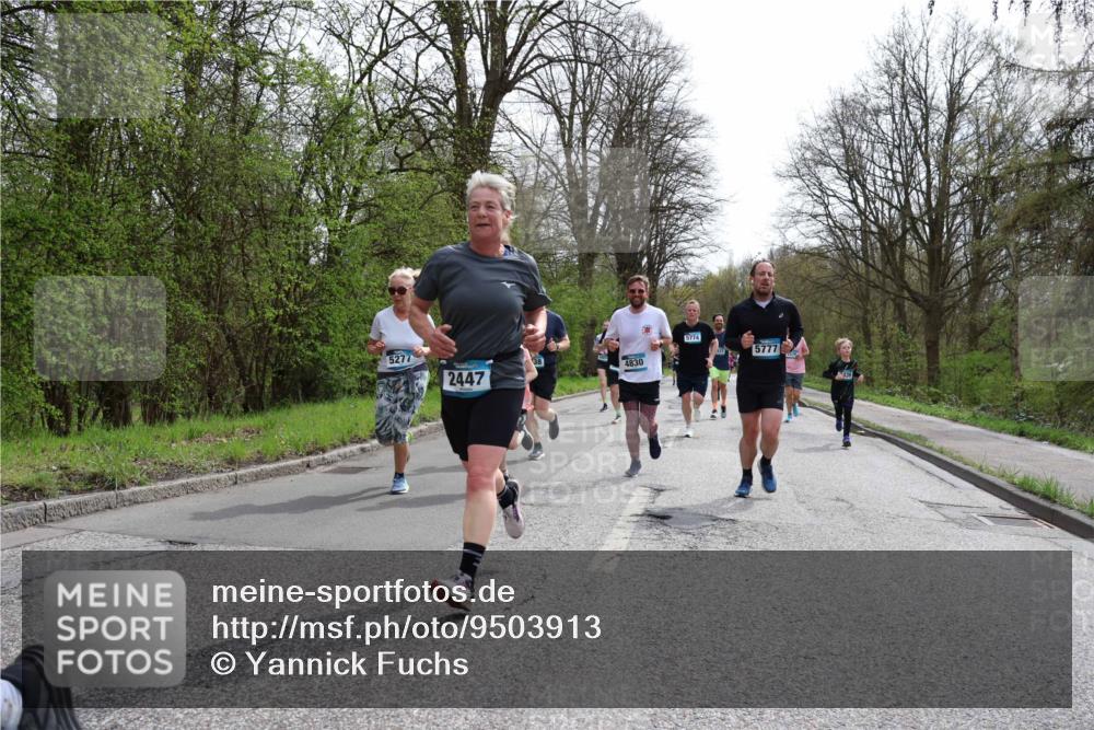 12.04.2026 - 45. Internationalen Wilhelmsburger Insellauf Yannick Fuchs http://msf.ph/oto/9503913 12.04.2026 12:51:23 Laufen 5277, 2447, 4830, 5774, 5777 meine-sportfotos.de