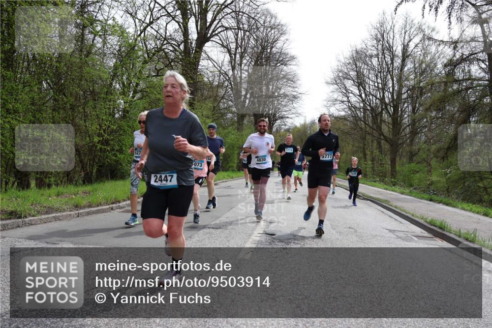 12.04.2026 - 45. Internationalen Wilhelmsburger Insellauf Yannick Fuchs http://msf.ph/oto/9503914 12.04.2026 12:51:23 Laufen 527, 2447, 073, 4830, 5774, 5777, 3439 meine-sportfotos.de