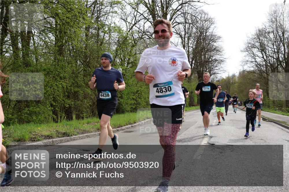 12.04.2026 - 45. Internationalen Wilhelmsburger Insellauf Yannick Fuchs http://msf.ph/oto/9503920 12.04.2026 12:51:25 Laufen 4438, 4830, 5774, 4937, 3439, 78 meine-sportfotos.de