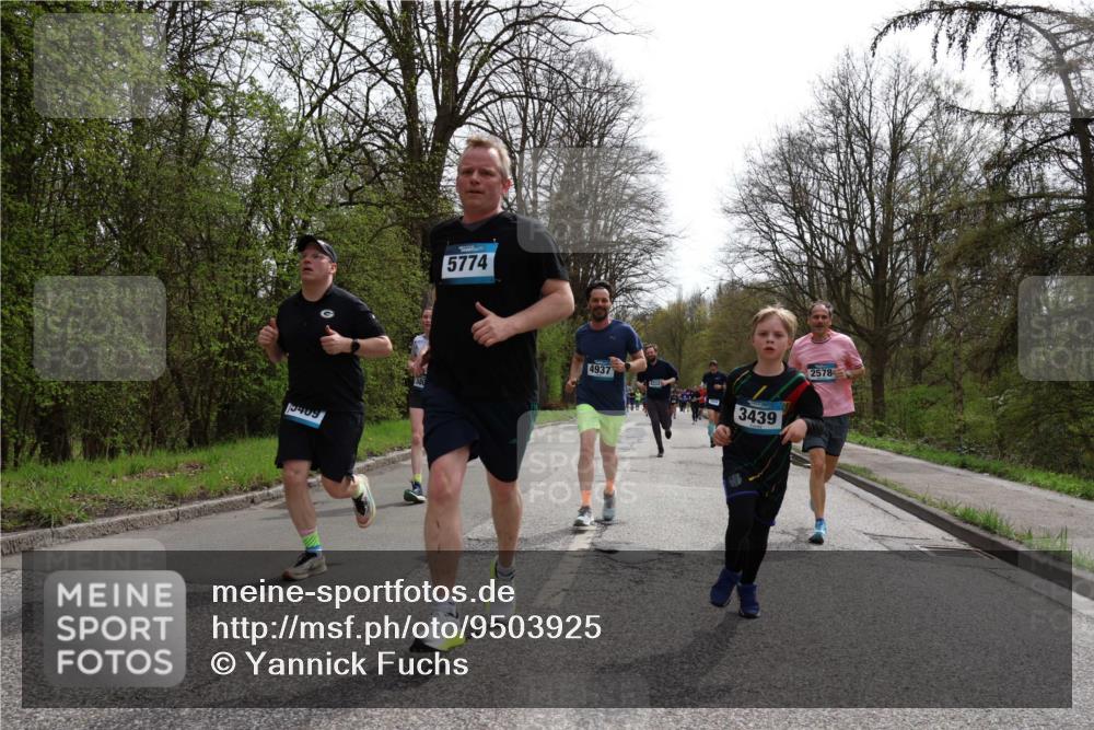 12.04.2026 - 45. Internationalen Wilhelmsburger Insellauf Yannick Fuchs http://msf.ph/oto/9503925 12.04.2026 12:51:26 Laufen 3409, 5774, 4937, 3439, 2578 meine-sportfotos.de
