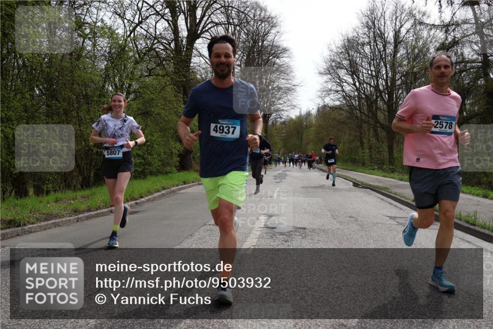 12.04.2026 - 45. Internationalen Wilhelmsburger Insellauf Yannick Fuchs http://msf.ph/oto/9503932 12.04.2026 12:51:27 Laufen 5807, 4937, 332, 2578 meine-sportfotos.de