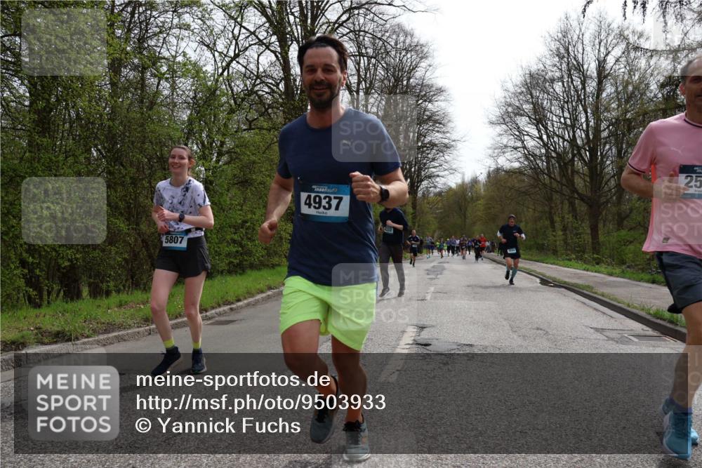 12.04.2026 - 45. Internationalen Wilhelmsburger Insellauf Yannick Fuchs http://msf.ph/oto/9503933 12.04.2026 12:51:27 Laufen 5807, 4937, 25 meine-sportfotos.de
