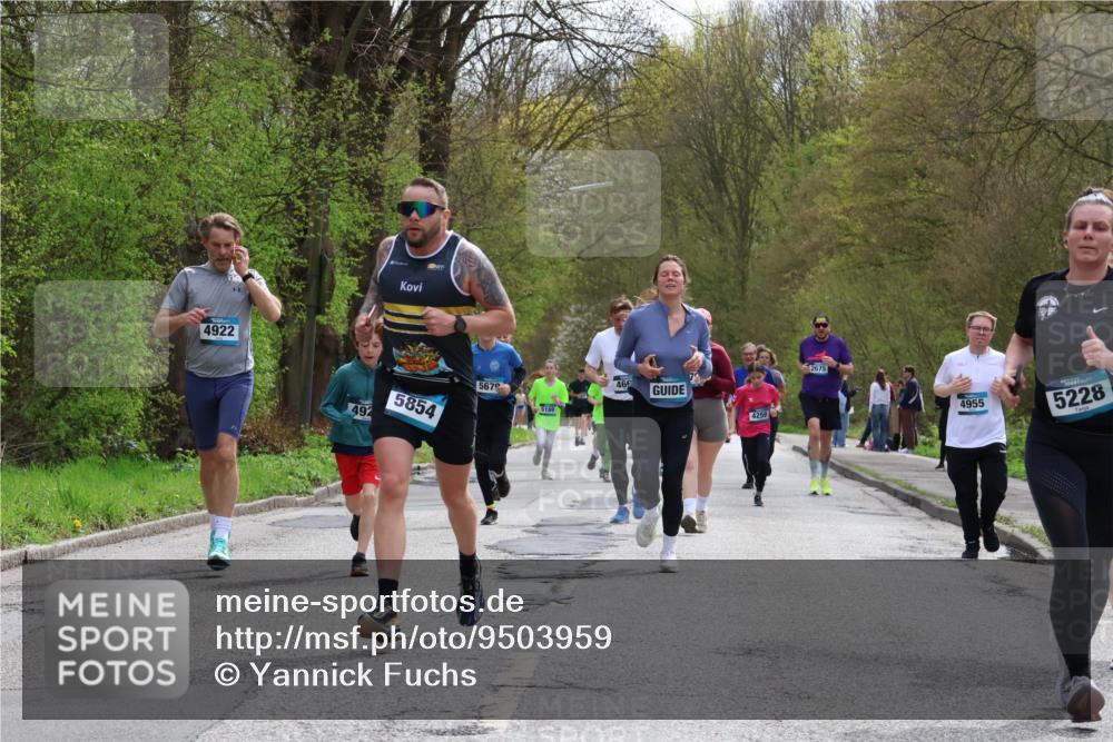 12.04.2026 - 45. Internationalen Wilhelmsburger Insellauf Yannick Fuchs http://msf.ph/oto/9503959 12.04.2026 12:51:35 Laufen 4922, 492, 5854, 5679, 5169, 466, 4259, 2675, 4955, 5228 meine-sportfotos.de