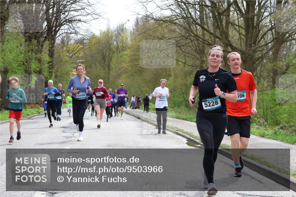 12.04.2026 - 45. Internationalen Wilhelmsburger Insellauf Yannick Fuchs http://msf.ph/oto/9503966 12.04.2026 12:51:37 Laufen 3479, 5679, 5744, 492, 4990, 4955, 5228, 696 meine-sportfotos.de