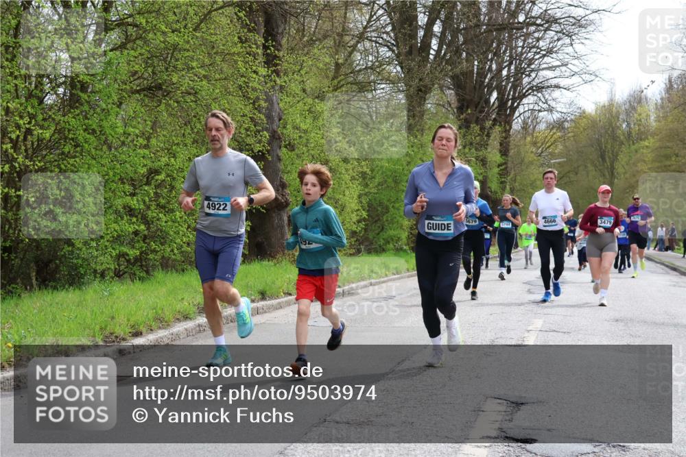12.04.2026 - 45. Internationalen Wilhelmsburger Insellauf Yannick Fuchs http://msf.ph/oto/9503974 12.04.2026 12:51:38 Laufen 4922, 2675, 5679, 4666, 3479, 5744 meine-sportfotos.de