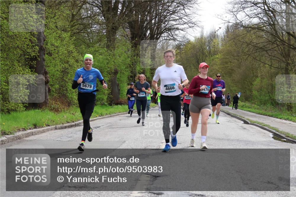 12.04.2026 - 45. Internationalen Wilhelmsburger Insellauf Yannick Fuchs http://msf.ph/oto/9503983 12.04.2026 12:51:40 Laufen 5679, 2771, 5744, 4666, 4259, 479, 2675 meine-sportfotos.de