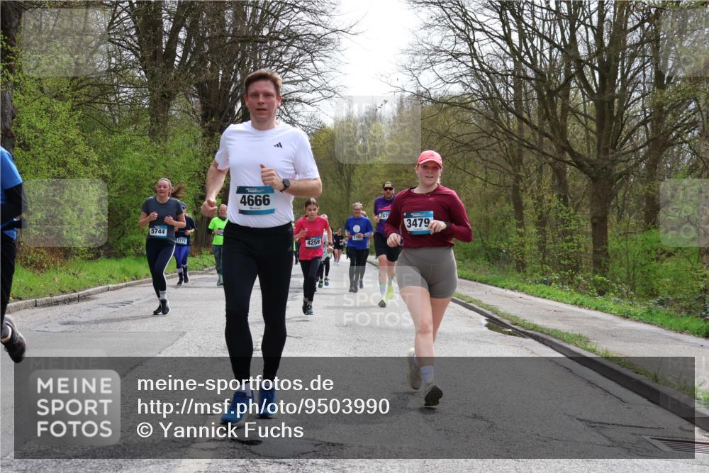 12.04.2026 - 45. Internationalen Wilhelmsburger Insellauf Yannick Fuchs http://msf.ph/oto/9503990 12.04.2026 12:51:41 Laufen 5744, 2771, 4666, 4259, 316, 2675, 3479 meine-sportfotos.de