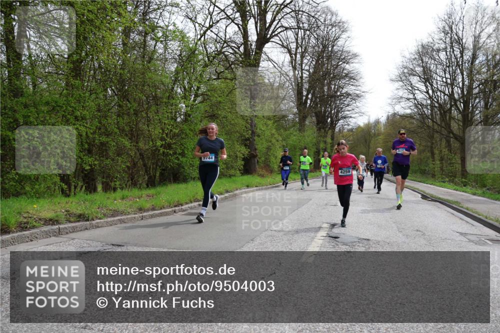 12.04.2026 - 45. Internationalen Wilhelmsburger Insellauf Yannick Fuchs http://msf.ph/oto/9504003 12.04.2026 12:51:44 Laufen 5744, 4259, 267 meine-sportfotos.de