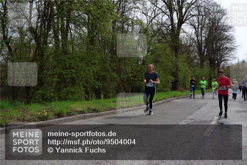 12.04.2026 - 45. Internationalen Wilhelmsburger Insellauf Yannick Fuchs http://msf.ph/oto/9504004 12.04.2026 12:51:44 Laufen 5744, 42 meine-sportfotos.de