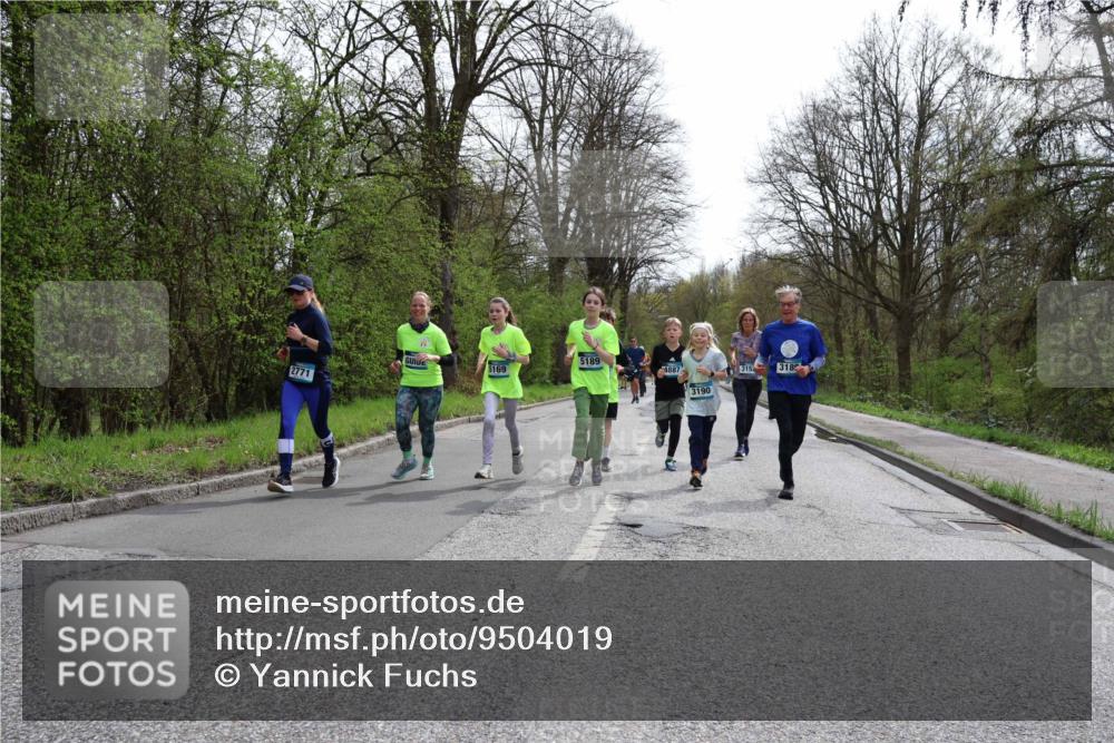 12.04.2026 - 45. Internationalen Wilhelmsburger Insellauf Yannick Fuchs http://msf.ph/oto/9504019 12.04.2026 12:51:47 Laufen 318 meine-sportfotos.de