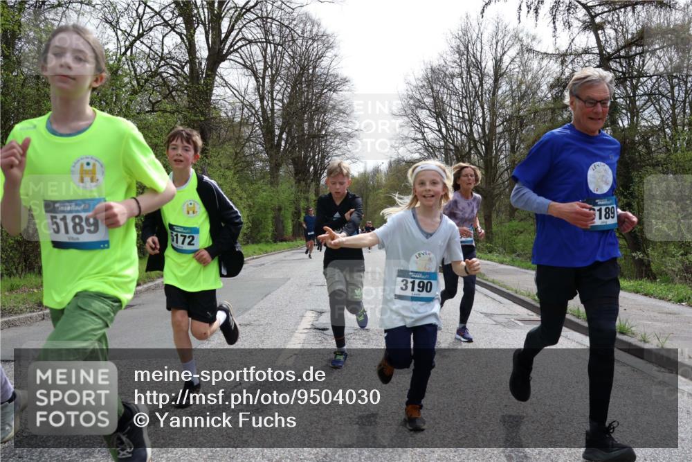 12.04.2026 - 45. Internationalen Wilhelmsburger Insellauf Yannick Fuchs http://msf.ph/oto/9504030 12.04.2026 12:51:48 Laufen 5189, 172, 3190, 189 meine-sportfotos.de