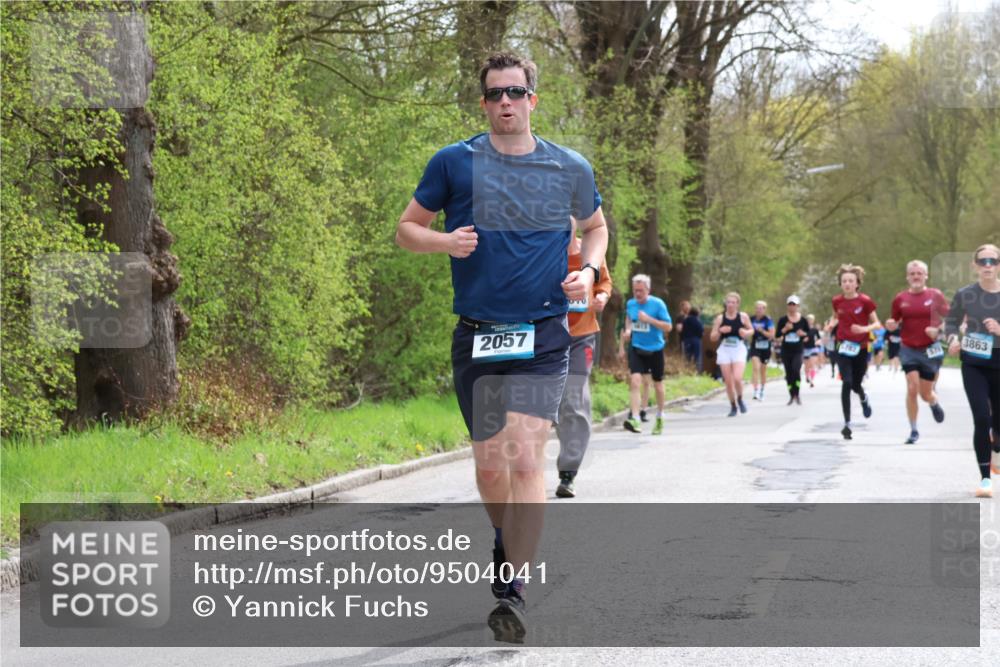 12.04.2026 - 45. Internationalen Wilhelmsburger Insellauf Yannick Fuchs http://msf.ph/oto/9504041 12.04.2026 12:51:52 Laufen 2057, 3863 meine-sportfotos.de