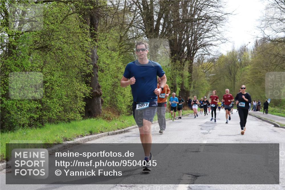 12.04.2026 - 45. Internationalen Wilhelmsburger Insellauf Yannick Fuchs http://msf.ph/oto/9504045 12.04.2026 12:51:53 Laufen 2057, 3616, 5675, 3863 meine-sportfotos.de