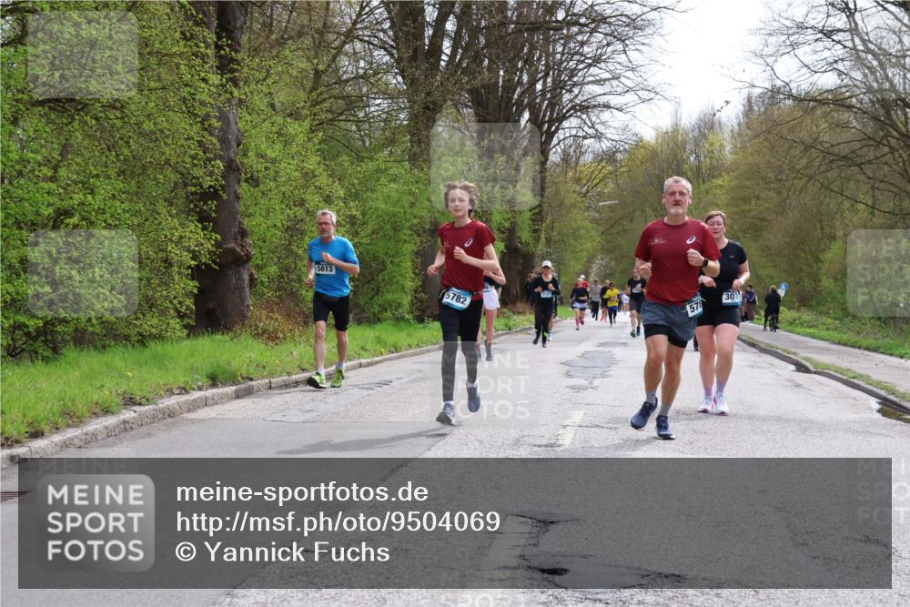 12.04.2026 - 45. Internationalen Wilhelmsburger Insellauf Yannick Fuchs http://msf.ph/oto/9504069 12.04.2026 12:51:57 Laufen 5613, 5782, 578, 301 meine-sportfotos.de