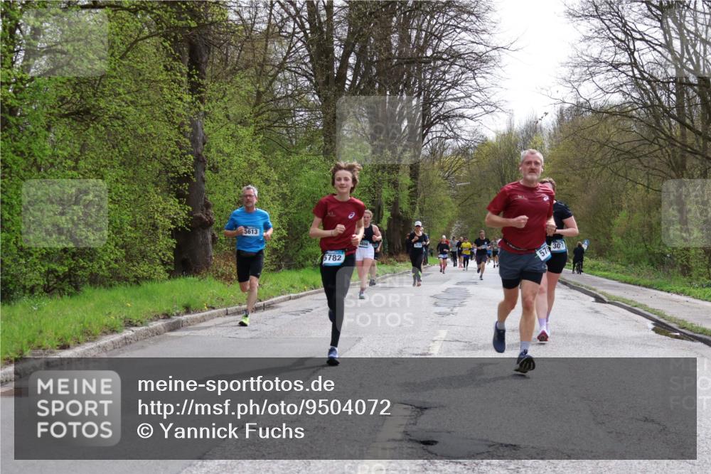 12.04.2026 - 45. Internationalen Wilhelmsburger Insellauf Yannick Fuchs http://msf.ph/oto/9504072 12.04.2026 12:51:58 Laufen 5613, 6782, 578, 307 meine-sportfotos.de