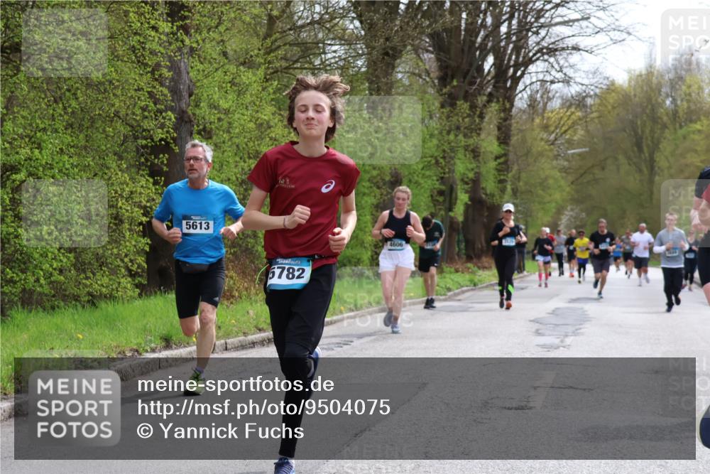 12.04.2026 - 45. Internationalen Wilhelmsburger Insellauf Yannick Fuchs http://msf.ph/oto/9504075 12.04.2026 12:51:58 Laufen 5613, 6782, 4606 meine-sportfotos.de