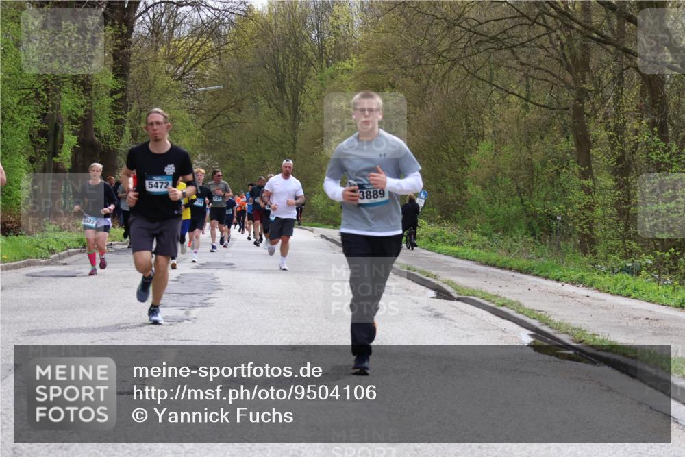 12.04.2026 - 45. Internationalen Wilhelmsburger Insellauf Yannick Fuchs http://msf.ph/oto/9504106 12.04.2026 12:52:04 Laufen 5422, 5472, 754, 3128, 3889 meine-sportfotos.de