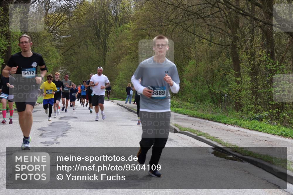 12.04.2026 - 45. Internationalen Wilhelmsburger Insellauf Yannick Fuchs http://msf.ph/oto/9504109 12.04.2026 12:52:05 Laufen 5422, 5472, 5276, 3128, 259, 3889 meine-sportfotos.de