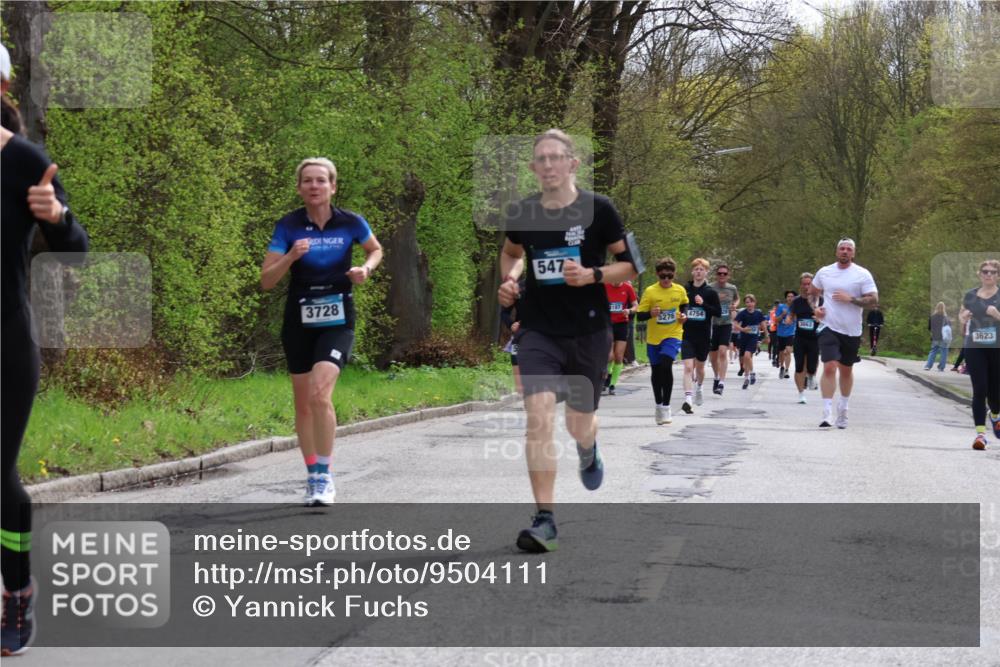 12.04.2026 - 45. Internationalen Wilhelmsburger Insellauf Yannick Fuchs http://msf.ph/oto/9504111 12.04.2026 12:52:05 Laufen 3728, 547, 187, 52764754, 3663, 3623 meine-sportfotos.de