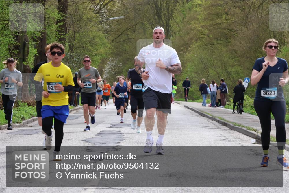 12.04.2026 - 45. Internationalen Wilhelmsburger Insellauf Yannick Fuchs http://msf.ph/oto/9504132 12.04.2026 12:52:09 Laufen 4097, 52, 3128, 192, 2550, 3663, 3623 meine-sportfotos.de