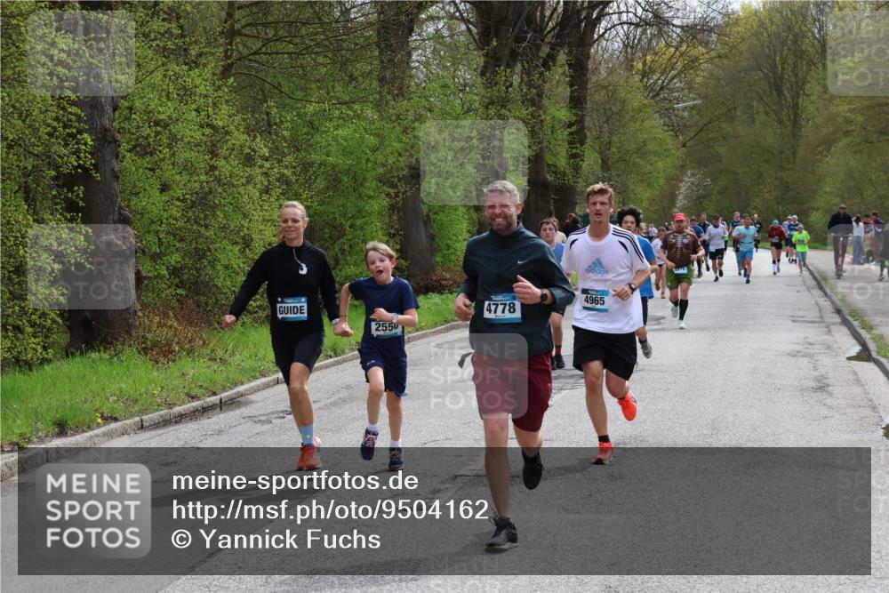 12.04.2026 - 45. Internationalen Wilhelmsburger Insellauf Yannick Fuchs http://msf.ph/oto/9504162 12.04.2026 12:52:18 Laufen 2550, 4778, 4965, 4816 meine-sportfotos.de