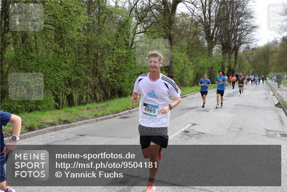 12.04.2026 - 45. Internationalen Wilhelmsburger Insellauf Yannick Fuchs http://msf.ph/oto/9504181 12.04.2026 12:52:21 Laufen 4965 meine-sportfotos.de