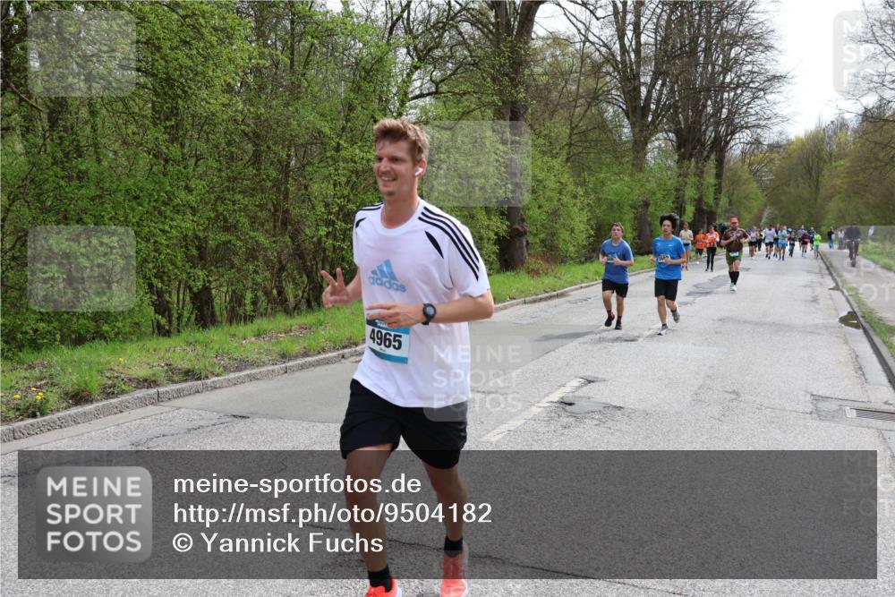 12.04.2026 - 45. Internationalen Wilhelmsburger Insellauf Yannick Fuchs http://msf.ph/oto/9504182 12.04.2026 12:52:21 Laufen 4965 meine-sportfotos.de