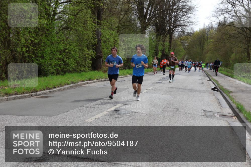 12.04.2026 - 45. Internationalen Wilhelmsburger Insellauf Yannick Fuchs http://msf.ph/oto/9504187 12.04.2026 12:52:22 Laufen 5687, 5689 meine-sportfotos.de