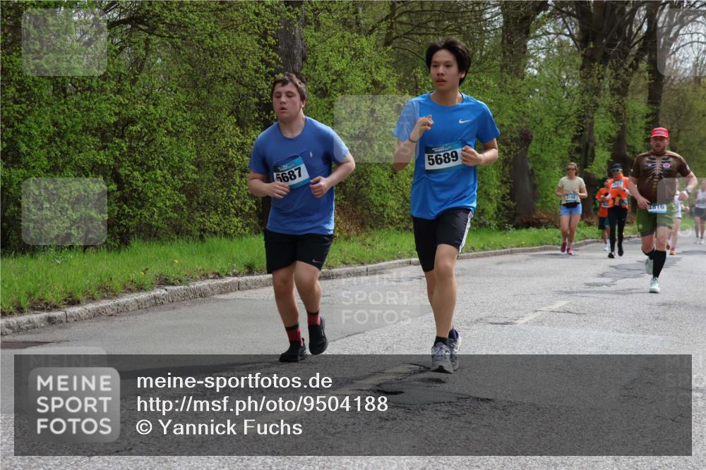 12.04.2026 - 45. Internationalen Wilhelmsburger Insellauf Yannick Fuchs http://msf.ph/oto/9504188 12.04.2026 12:52:22 Laufen 5687, 5689, 3192, 2012, 4816 meine-sportfotos.de