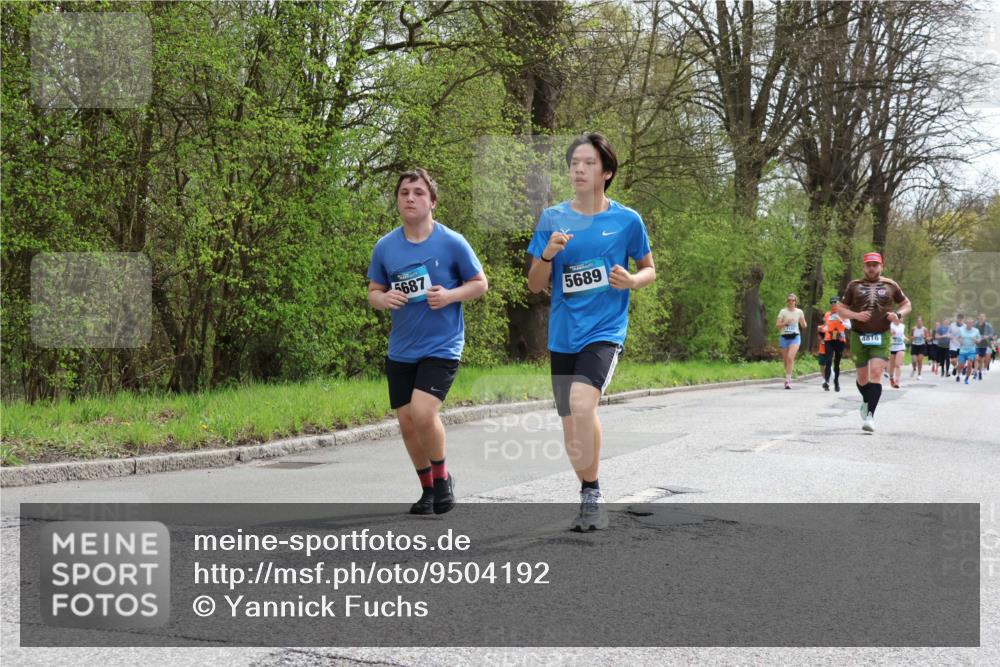 12.04.2026 - 45. Internationalen Wilhelmsburger Insellauf Yannick Fuchs http://msf.ph/oto/9504192 12.04.2026 12:52:23 Laufen 5687, 5689, 4816 meine-sportfotos.de