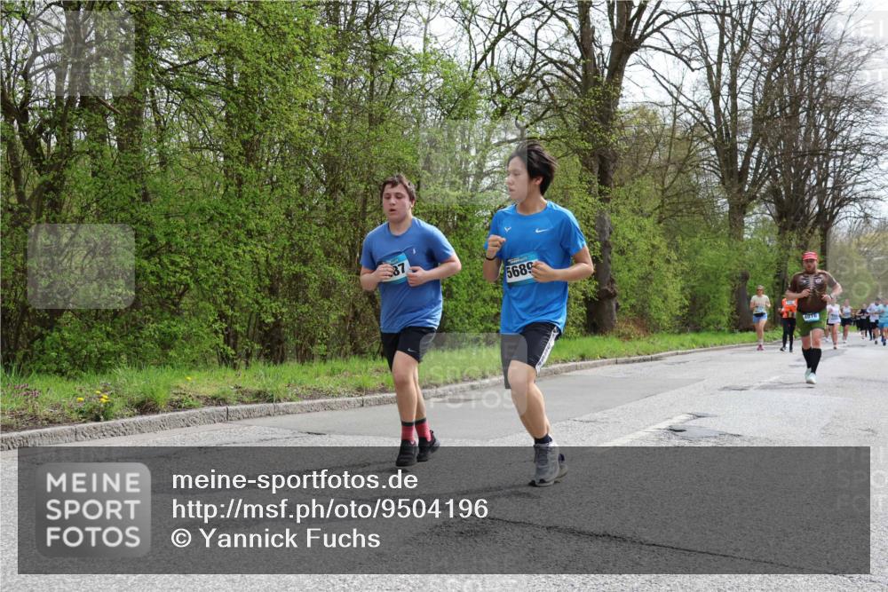 12.04.2026 - 45. Internationalen Wilhelmsburger Insellauf Yannick Fuchs http://msf.ph/oto/9504196 12.04.2026 12:52:24 Laufen 87, 5689, 4816 meine-sportfotos.de
