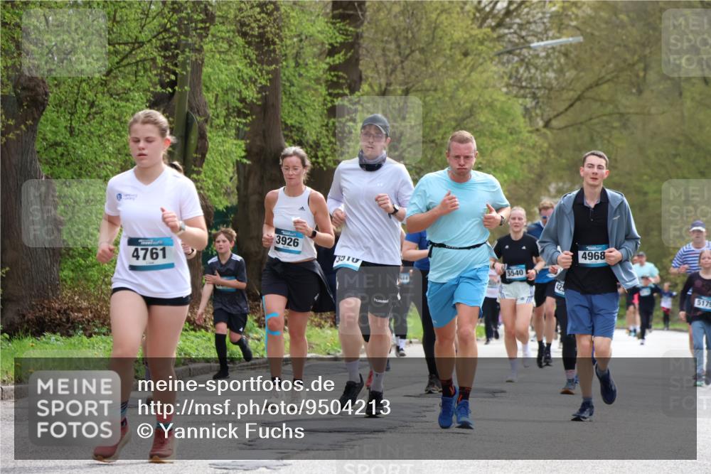 12.04.2026 - 45. Internationalen Wilhelmsburger Insellauf Yannick Fuchs http://msf.ph/oto/9504213 12.04.2026 12:52:28 Laufen 4761, 3926, 5540, 42, 4968, 5179 meine-sportfotos.de