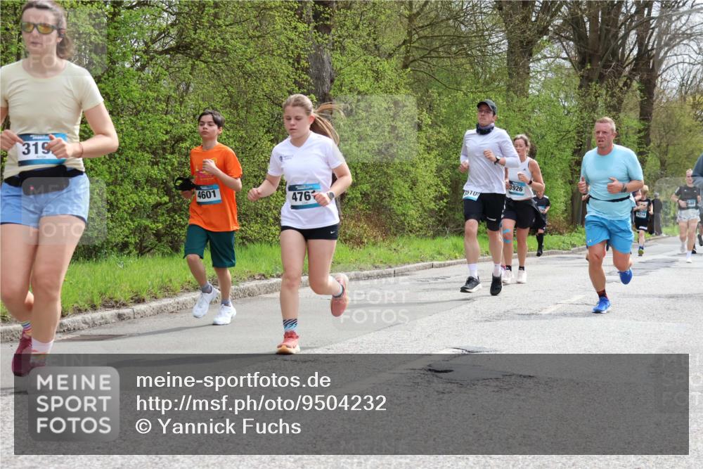 12.04.2026 - 45. Internationalen Wilhelmsburger Insellauf Yannick Fuchs http://msf.ph/oto/9504232 12.04.2026 12:52:32 Laufen 319, 4601, 476, 3510, 3926, 540, 5214 meine-sportfotos.de