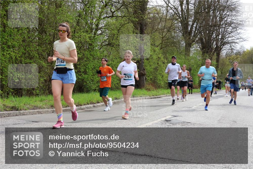 12.04.2026 - 45. Internationalen Wilhelmsburger Insellauf Yannick Fuchs http://msf.ph/oto/9504234 12.04.2026 12:52:32 Laufen 3192, 4761, 3926, 4968, 4601, 21510 meine-sportfotos.de
