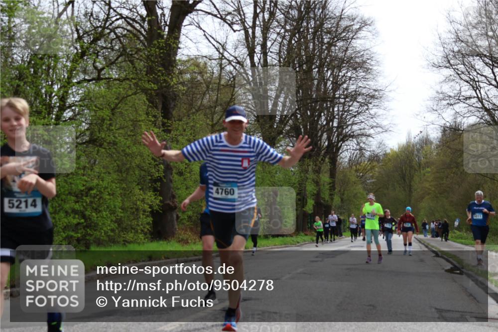 12.04.2026 - 45. Internationalen Wilhelmsburger Insellauf Yannick Fuchs http://msf.ph/oto/9504278 12.04.2026 12:52:41 Laufen 5214, 4760, 4741, 5011 meine-sportfotos.de