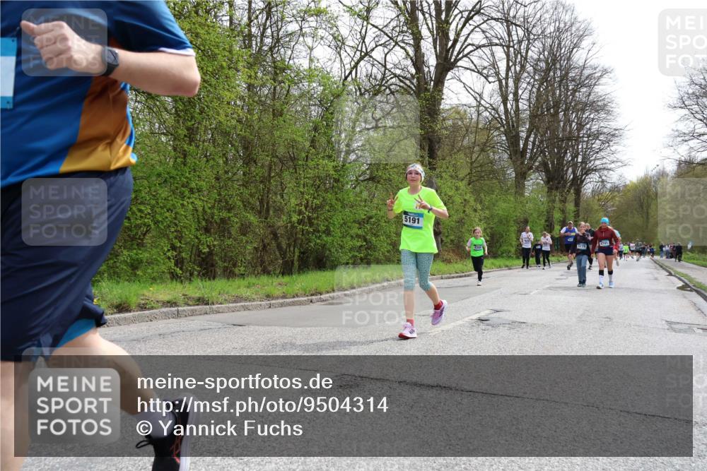 12.04.2026 - 45. Internationalen Wilhelmsburger Insellauf Yannick Fuchs http://msf.ph/oto/9504314 12.04.2026 12:52:47 Laufen 5191, 4344, 4741, 5179 meine-sportfotos.de