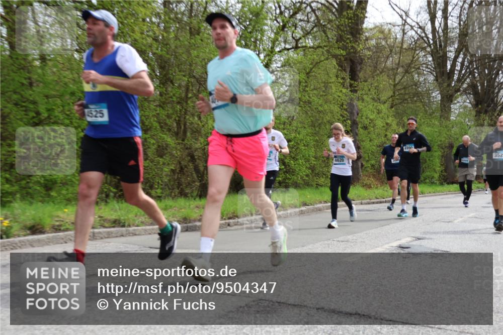 12.04.2026 - 45. Internationalen Wilhelmsburger Insellauf Yannick Fuchs http://msf.ph/oto/9504347 12.04.2026 12:52:54 Laufen 1525, 4620, 4990, 352 meine-sportfotos.de