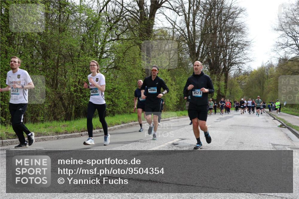 12.04.2026 - 45. Internationalen Wilhelmsburger Insellauf Yannick Fuchs http://msf.ph/oto/9504354 12.04.2026 12:52:55 Laufen 24, 4623, 4620, 30, 4990, 3523 meine-sportfotos.de