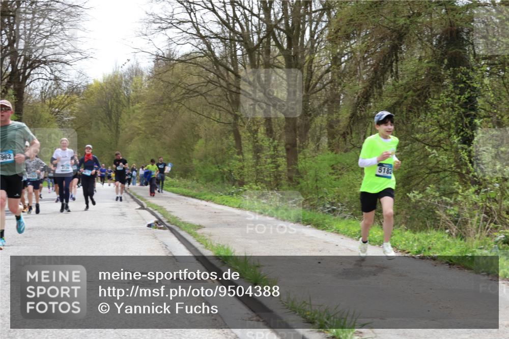 12.04.2026 - 45. Internationalen Wilhelmsburger Insellauf Yannick Fuchs http://msf.ph/oto/9504388 12.04.2026 12:53:02 Laufen 962, 5182 meine-sportfotos.de
