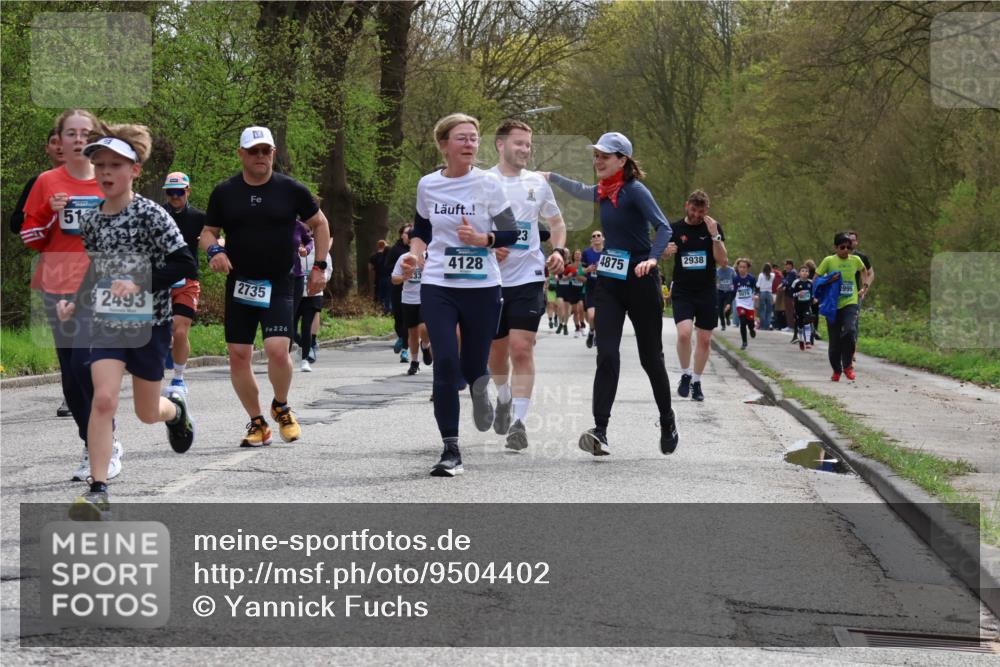 12.04.2026 - 45. Internationalen Wilhelmsburger Insellauf Yannick Fuchs http://msf.ph/oto/9504402 12.04.2026 12:53:04 Laufen 51, 2493, 2735, 226, 33, 4128, 23, 2938, 4875, 999 meine-sportfotos.de