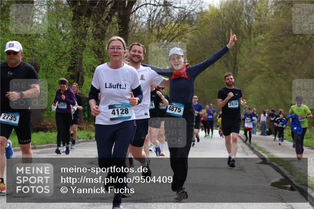 12.04.2026 - 45. Internationalen Wilhelmsburger Insellauf Yannick Fuchs http://msf.ph/oto/9504409 12.04.2026 12:53:06 Laufen 226, 2735, 226, 3207, 4128, 19, 39, 4875, 2938 meine-sportfotos.de