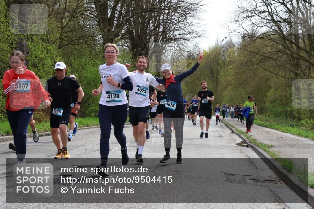 12.04.2026 - 45. Internationalen Wilhelmsburger Insellauf Yannick Fuchs http://msf.ph/oto/9504415 12.04.2026 12:53:06 Laufen 5107, 2735, 226, 4128, 4023, 2939, 4875, 2938 meine-sportfotos.de