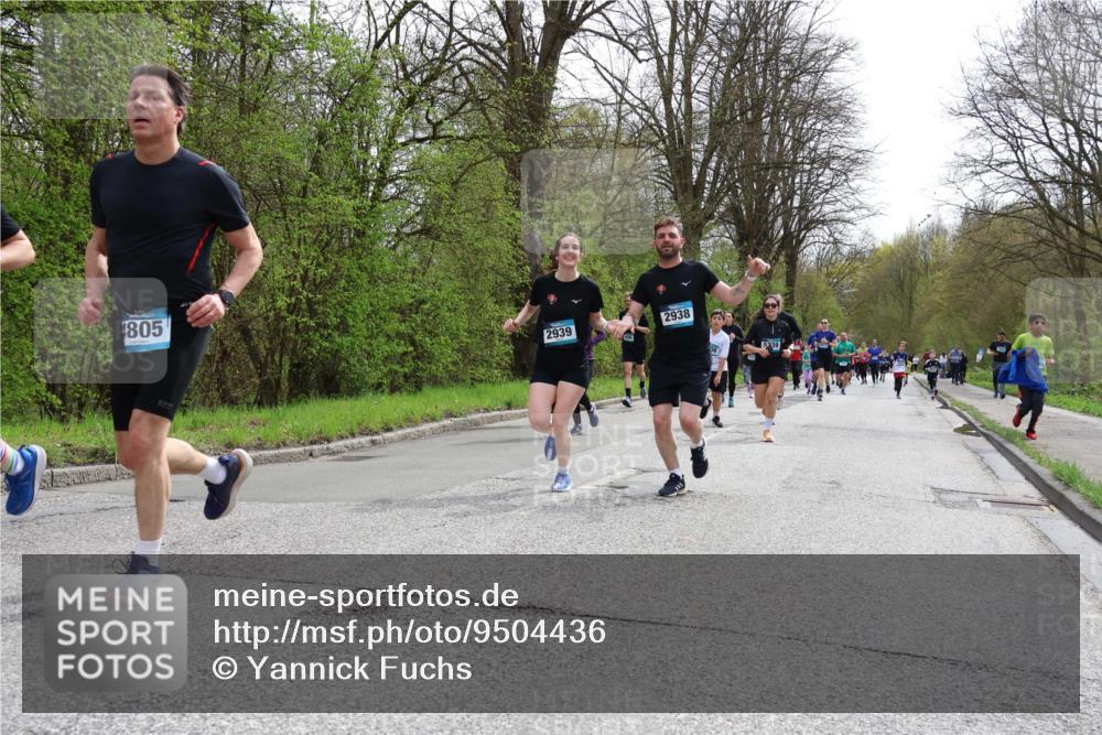 12.04.2026 - 45. Internationalen Wilhelmsburger Insellauf Yannick Fuchs http://msf.ph/oto/9504436 12.04.2026 12:53:10 Laufen 805, 2939, 2938 meine-sportfotos.de