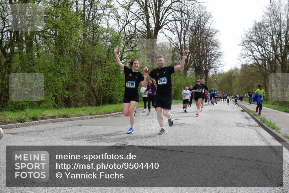 12.04.2026 - 45. Internationalen Wilhelmsburger Insellauf Yannick Fuchs http://msf.ph/oto/9504440 12.04.2026 12:53:11 Laufen 2939, 4872, 2938, 3338 meine-sportfotos.de