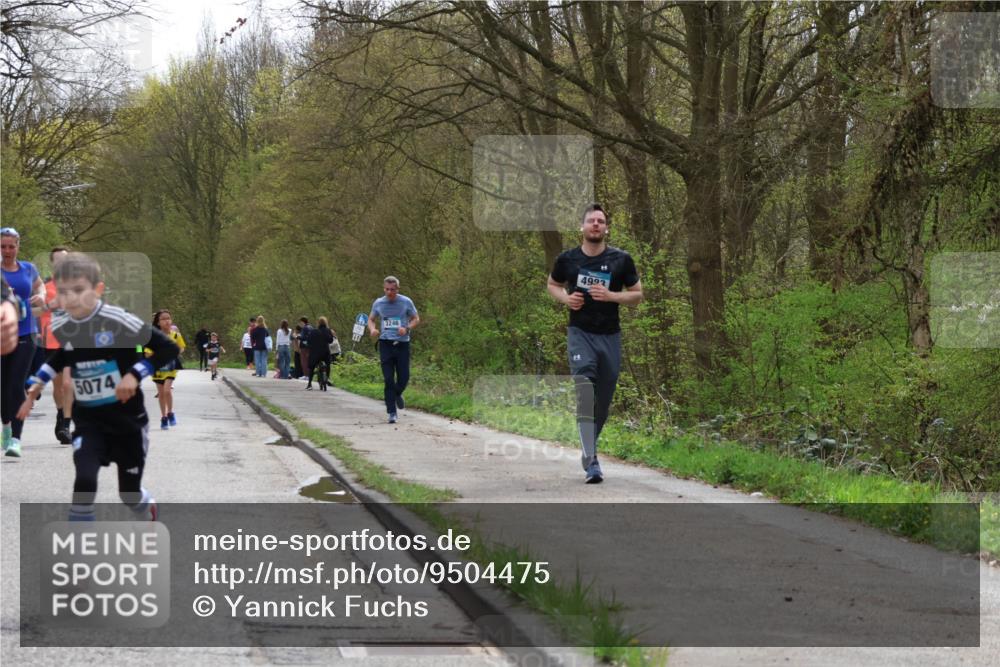 12.04.2026 - 45. Internationalen Wilhelmsburger Insellauf Yannick Fuchs http://msf.ph/oto/9504475 12.04.2026 12:53:17 Laufen 5074, 3246, 4993 meine-sportfotos.de