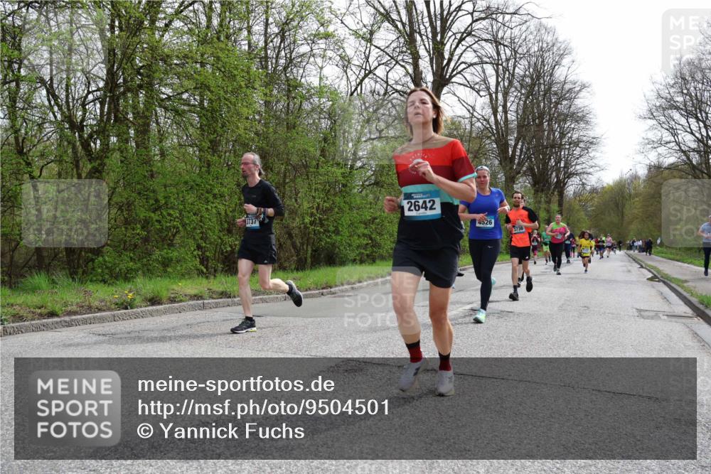12.04.2026 - 45. Internationalen Wilhelmsburger Insellauf Yannick Fuchs http://msf.ph/oto/9504501 12.04.2026 12:53:22 Laufen 3737, 2642, 4526, 3736 meine-sportfotos.de